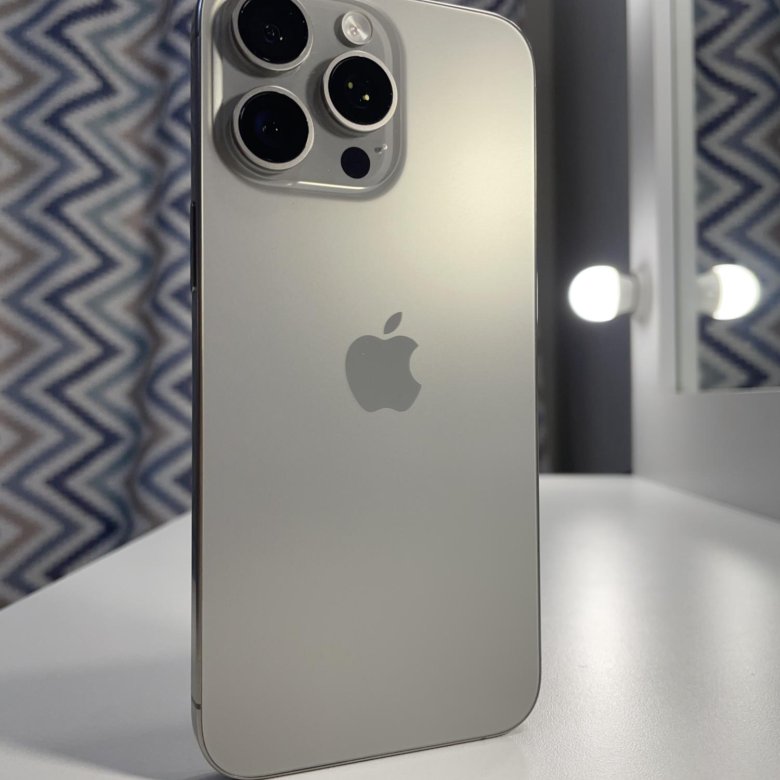 Apple iPhone 15 Pro Max 256Gb (Б/У) (Natural Titanium)